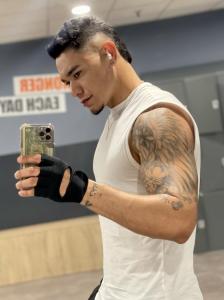 600418013: Chico busca chica en Pontevedra