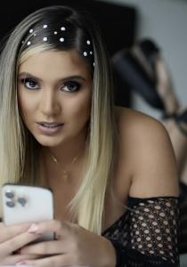 671572531: Chica busca chico en Madrid