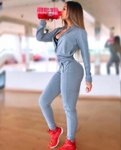 613688244: Chica busca chico en Asturias