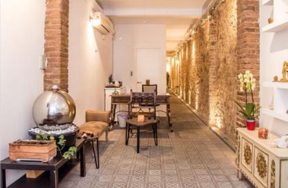 611288694: Chica busca chico en Barcelona