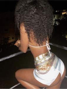 614721873: Chica busca chico en Pontevedra