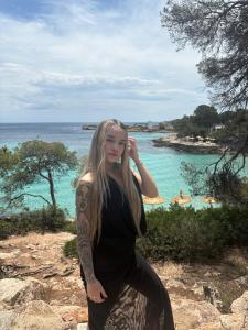 646383594: Chica busca chico en Alicante