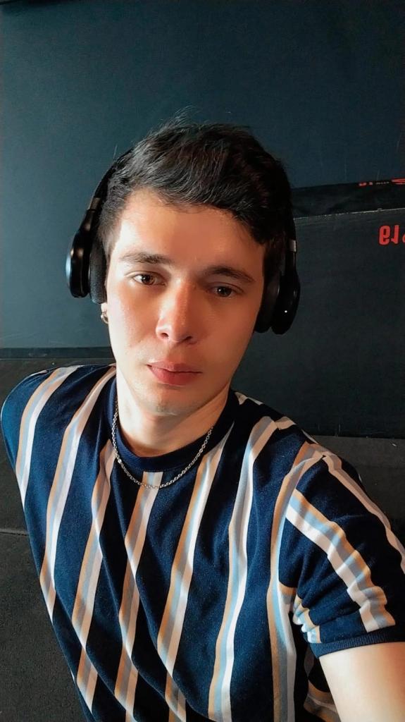 Chico busca chica en Málaga: 