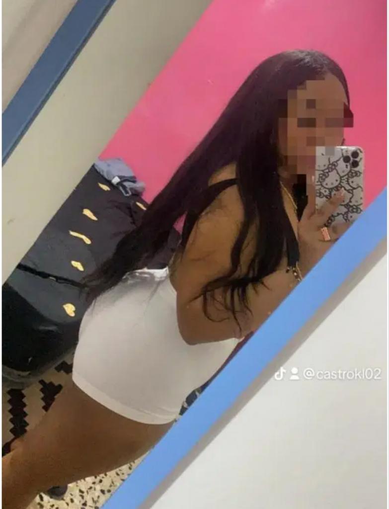 Chica busca chico en Huelva: 