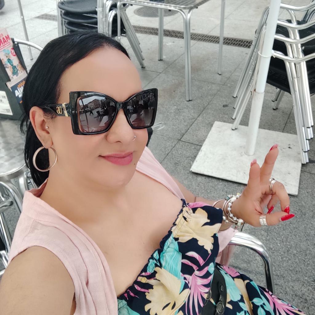 642708551: Travesti en Álava