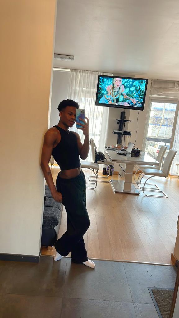 Chico busca chica en Cádiz: 