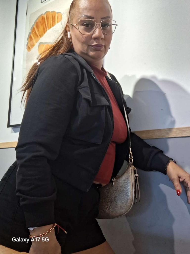 690876140: Chica busca chico en Las Palmas