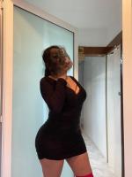 631054888: Chica busca chico en Barcelona