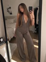 664035152: Chica busca chico en Madrid