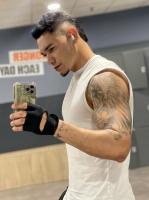 600418013: Chico busca chica en Pontevedra