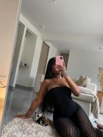 623549957: Chica busca chico en Barcelona