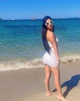 662375513: Chica busca chico en Ibiza