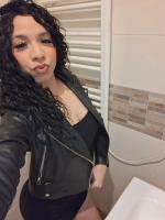 611211718: Chica busca chico en Gerona