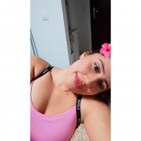 667694619: Chica busca chico en Sevilla