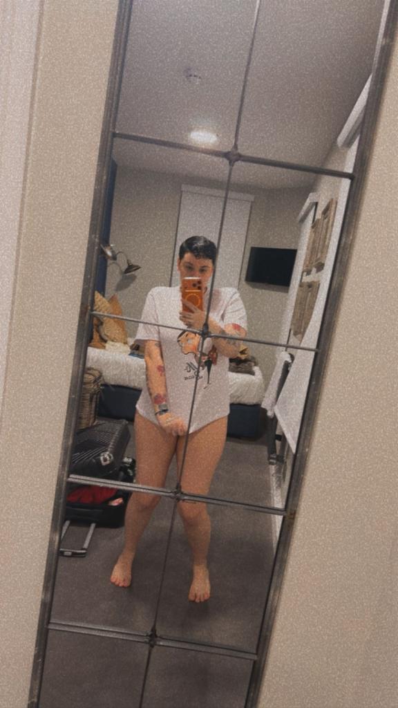 Chica busca chico en Ibiza: 