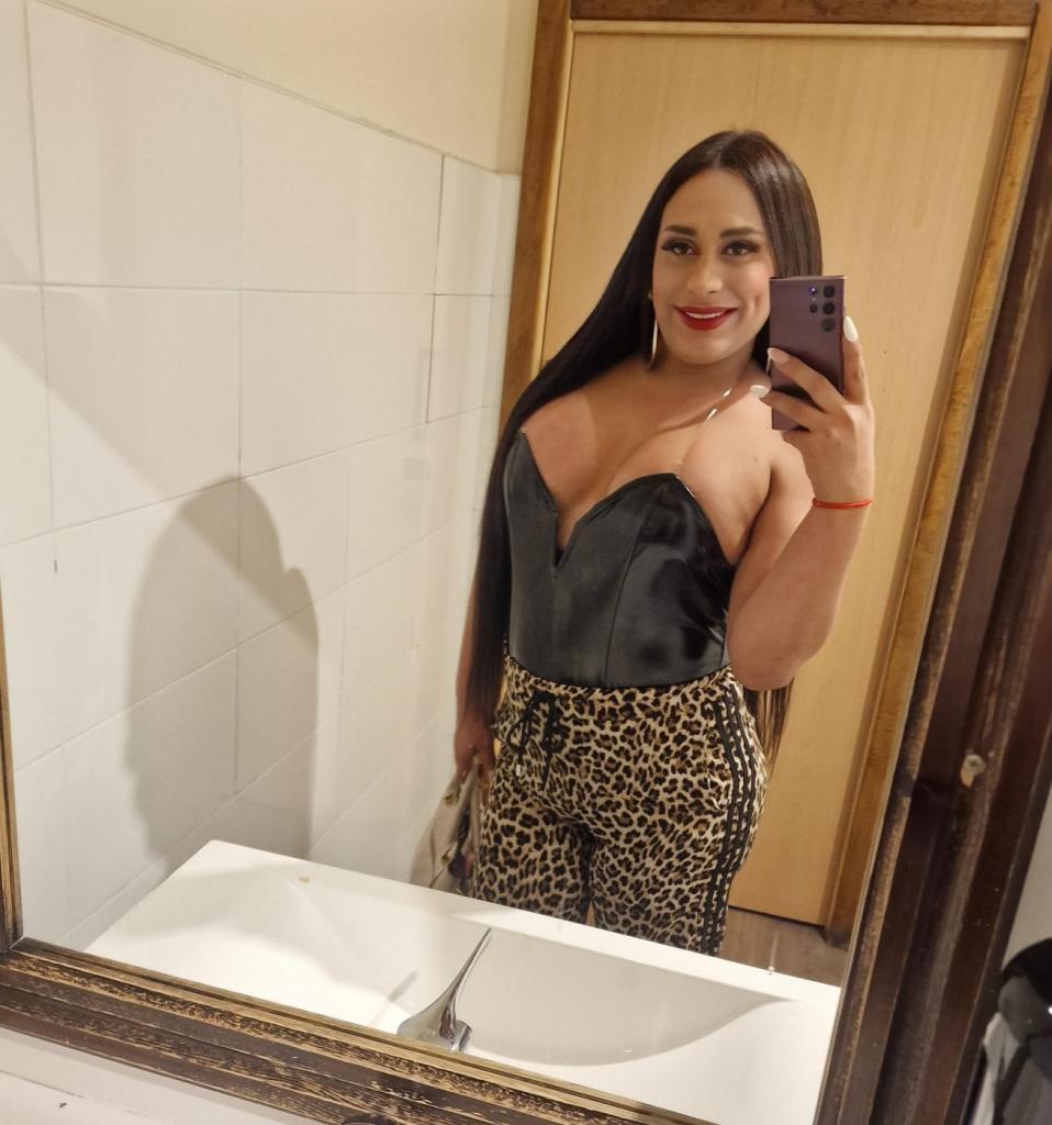 611275347: Travesti en Navarra