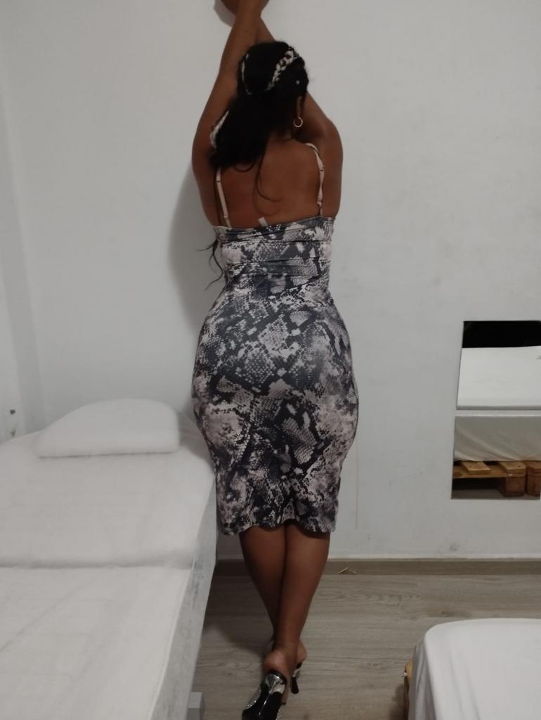 627017221: Chica busca chico en Ceuta