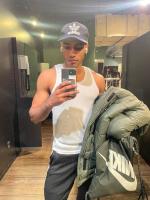 647888215: Chico busca chica en La Coruña