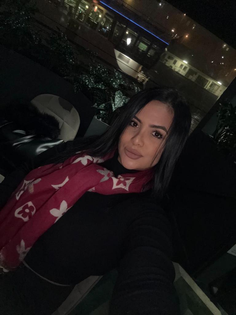 Chica busca chico en Almería: 