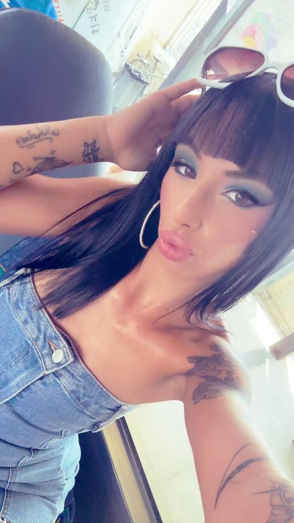 Chica busca chico en Granada: 