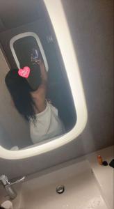 641118865: Chica busca chico en Sevilla