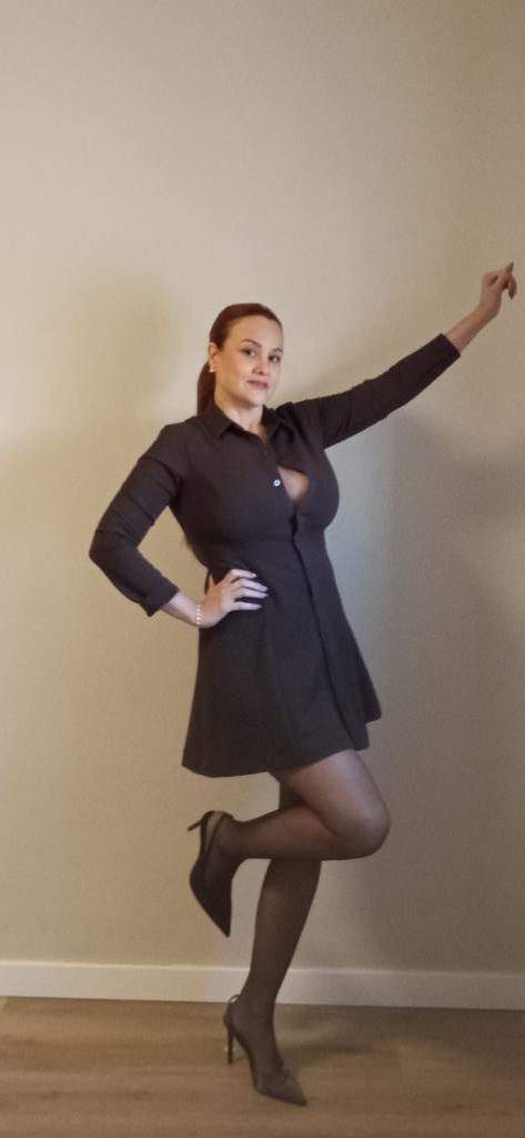 Chica busca chico en Cádiz: 