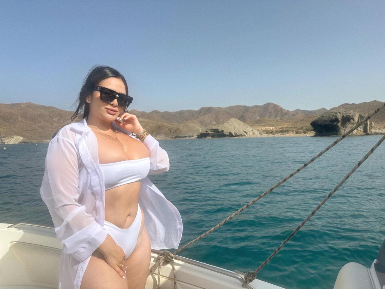 664489169: Chica busca chico en Almería