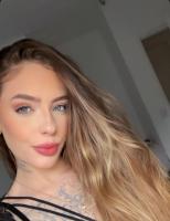 613688945: Chica busca chico en Madrid