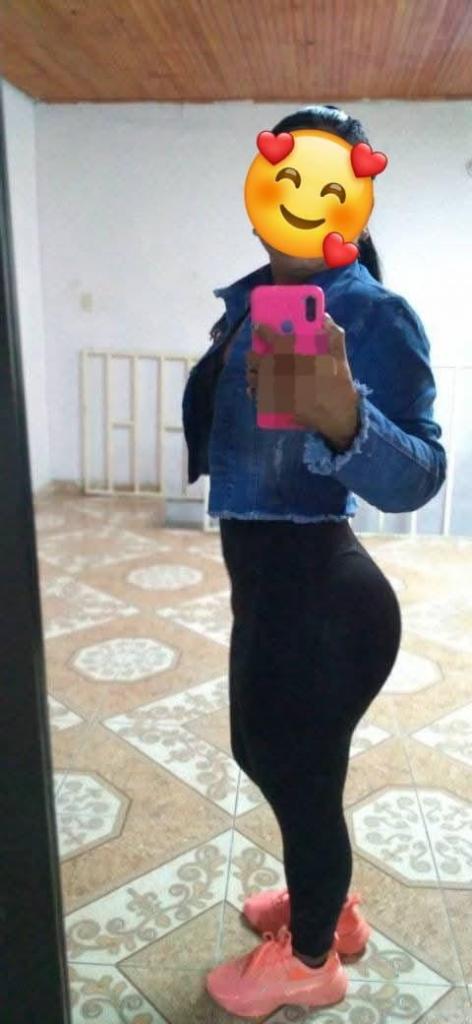 Chica busca chico en Almería: Chica busca chico