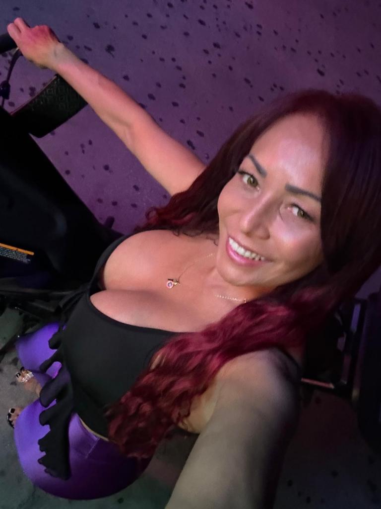 Chica busca chico en Orense: 