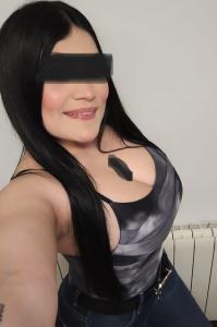 647781560: Chica busca chico en Barcelona