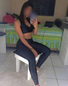 614566558: Chica busca chico en Tarragona
