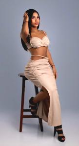 633863889: Chica busca chico en La Coruña