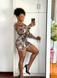 617922455: Chica busca chico en Barcelona