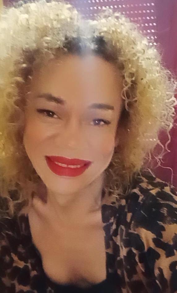 692283712: Transexual en Lugo