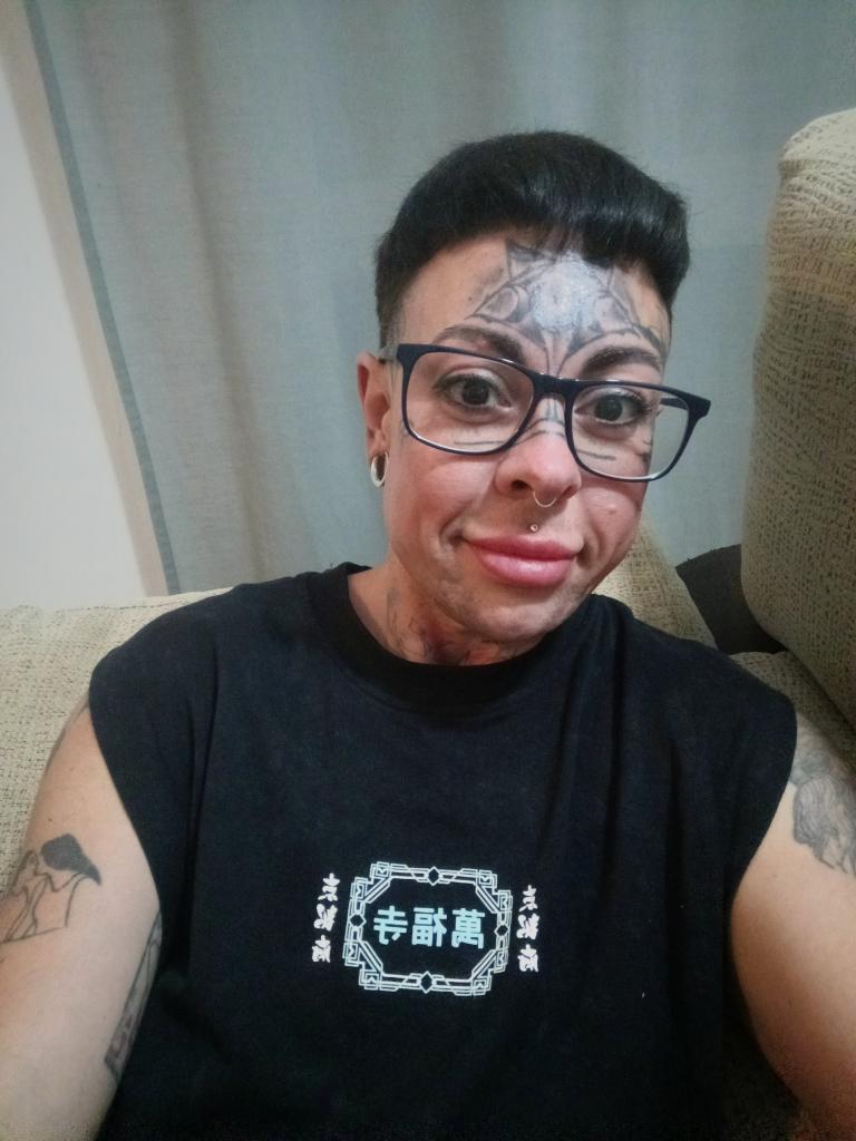 610166989: Chica busca chico en Sevilla