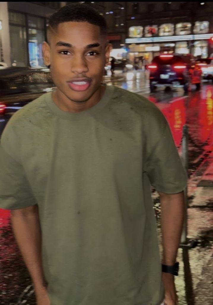 Chico busca chica en Barcelona: 