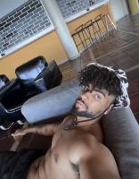 645066577: Chico busca chica en Madrid