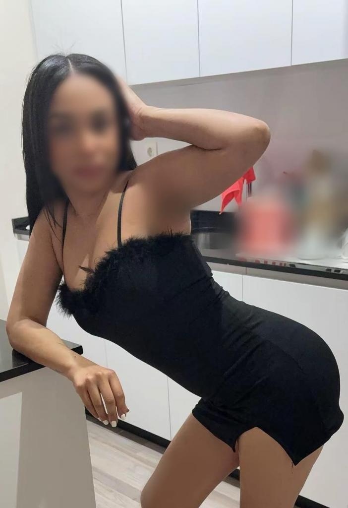 623563506: Chica busca chico en Granada