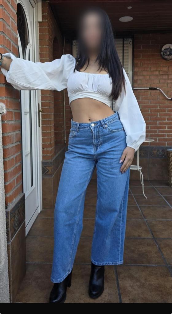 688394537: Chica busca chico en Madrid