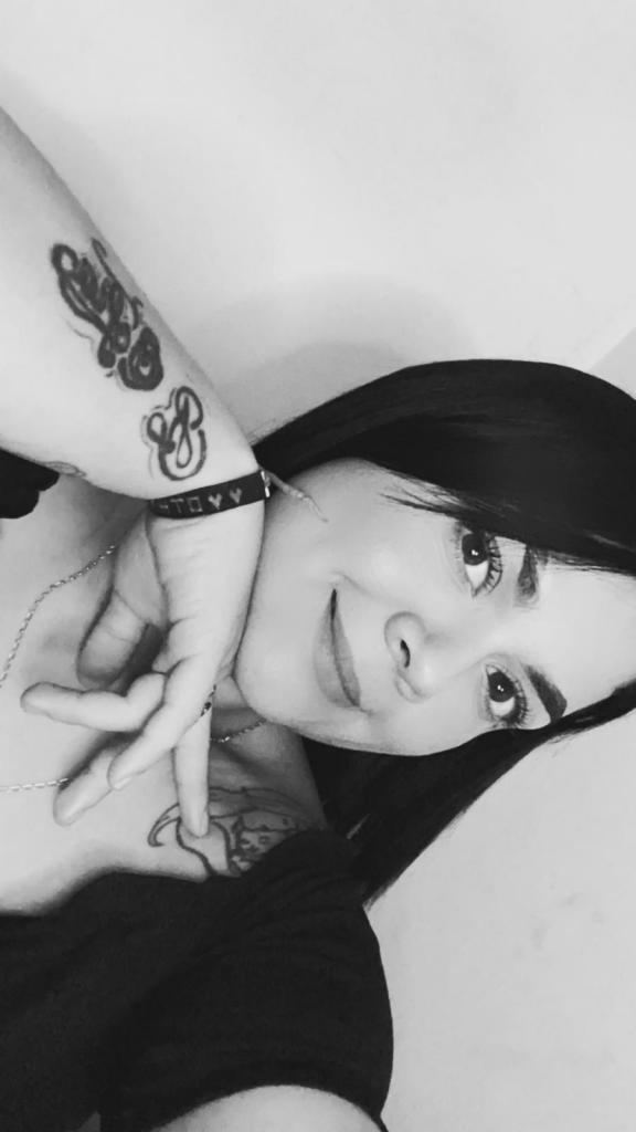 Chica busca chico en Almería: Chica busca chico