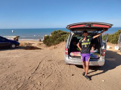 Chico busca chica en Sevilla: 