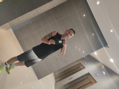 Chico busca chica en Valencia: 