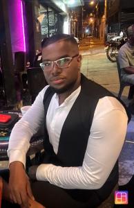 Chico busca chica en Asturias: 