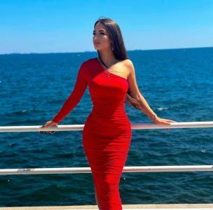 613698843: Chica busca chico en Málaga