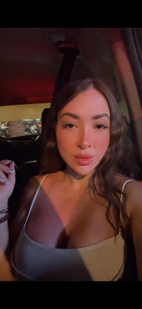 643271408: Chica busca chico en Zaragoza