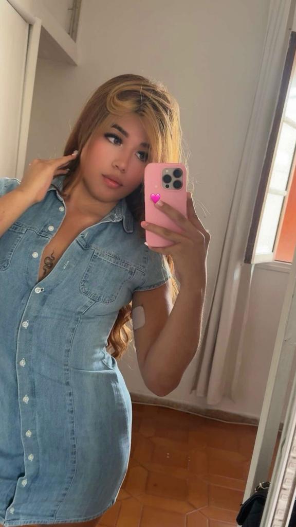 662587691: Travesti en Barcelona