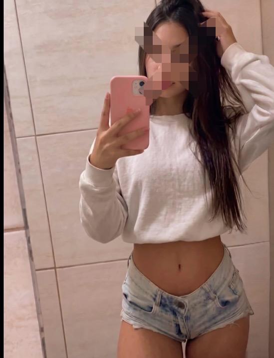 673326255: Chica busca chico en Málaga