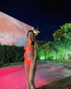 663077552: Chica busca chico en Málaga