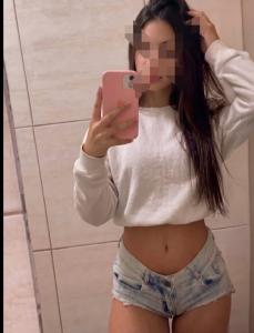 673326255: Chica busca chico en Málaga